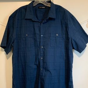 shirt in very good condition only used once